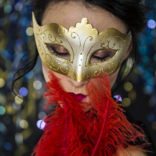Único baile nudista de carnaval acontece em São Paulo