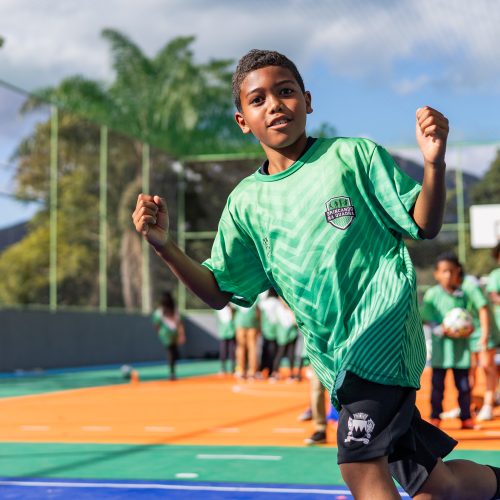 500 Alunos de projeto social participam de torneio escolar em Ouro Preto