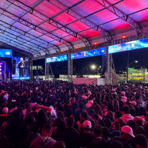 Arujá Fest 2026 anima a sexta-feira com apresentações de Dilsinho e Péricles