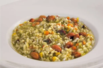 Reinvente seu prato: 5 maneiras criativas de saborear arroz e feijão além do comum