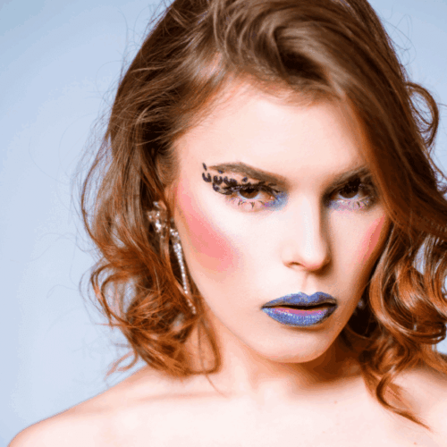 Do básico ao extraordinário: 5 etapas para conquistar o estilo glam rock na maquiagem