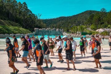 Vale Encantado Eco Park & Hotel promove evento nostálgico com hits dos anos 80, 90 e 2000 neste domingo